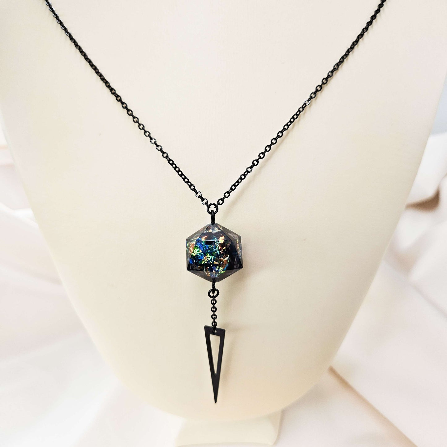 Chaos Bolt D20 Spike Necklace (Black)