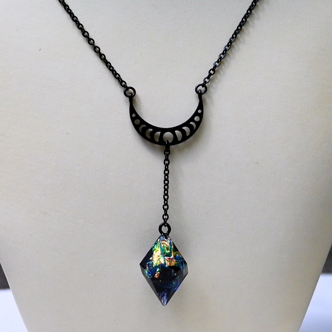 Chaos Bolt Moon Phases D10 Necklace