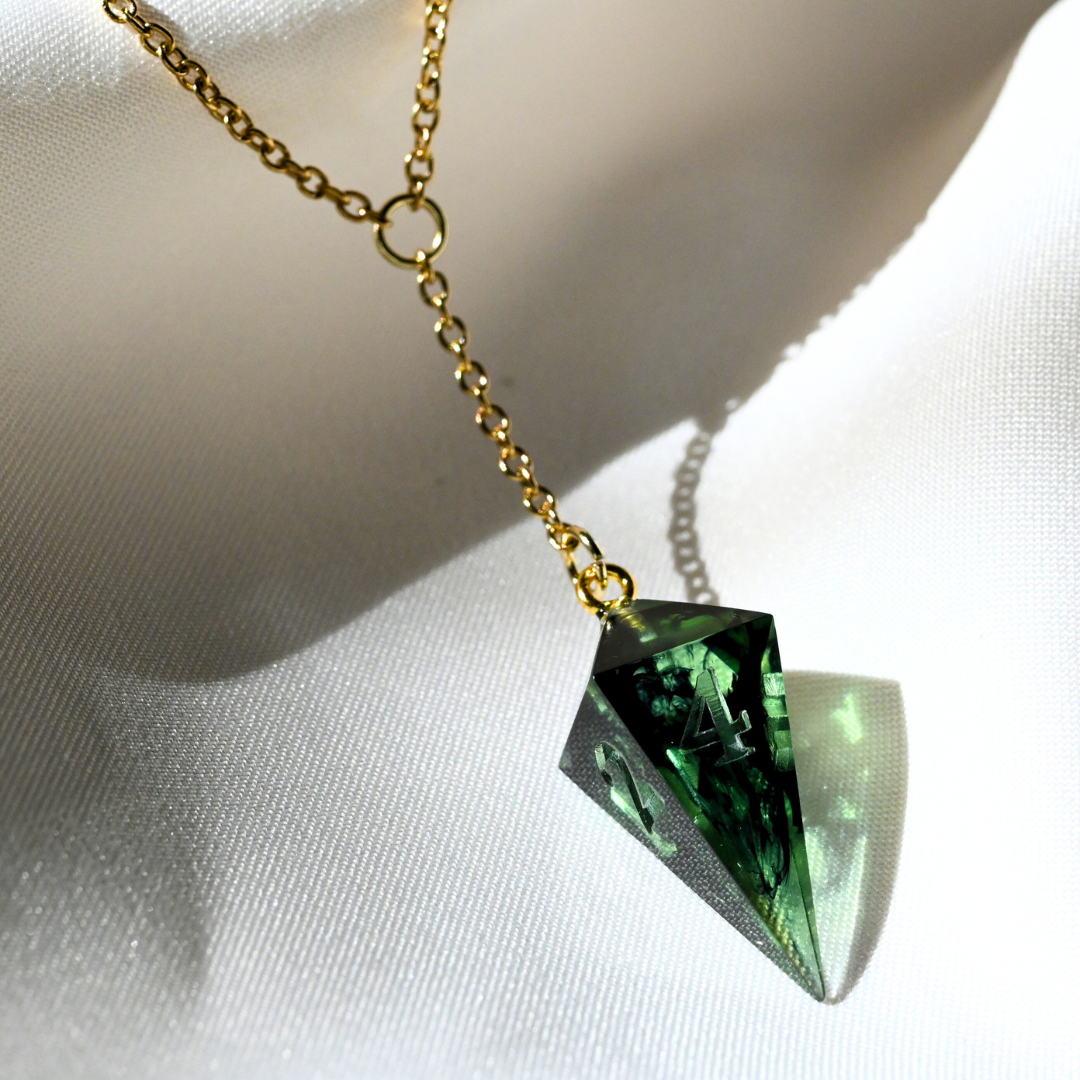 Vecna D4 Lariat Necklace